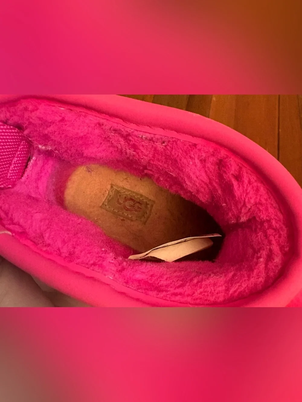 UGG Classic Clear Mini Boots Girls Size 11 Taffy PINK Sheepskin Waterproof